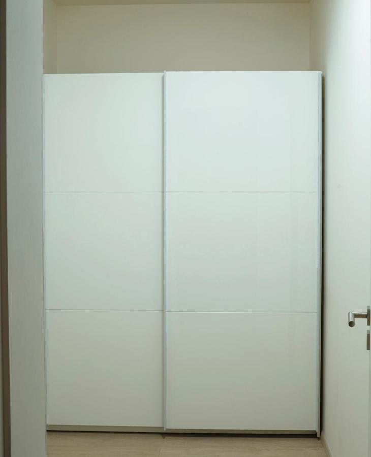 Tran Chien Apartment With Free Private Parking Prag Exterior foto