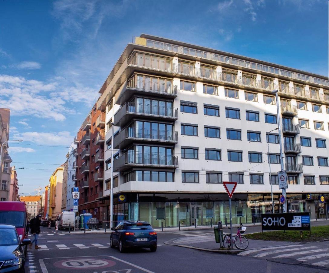 Tran Chien Apartment With Free Private Parking Prag Exterior foto